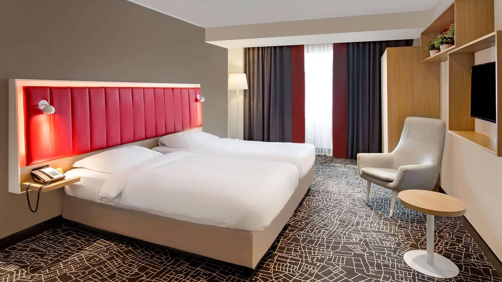 Park Inn By Radisson Bucharest Hotel & Residence 4*,