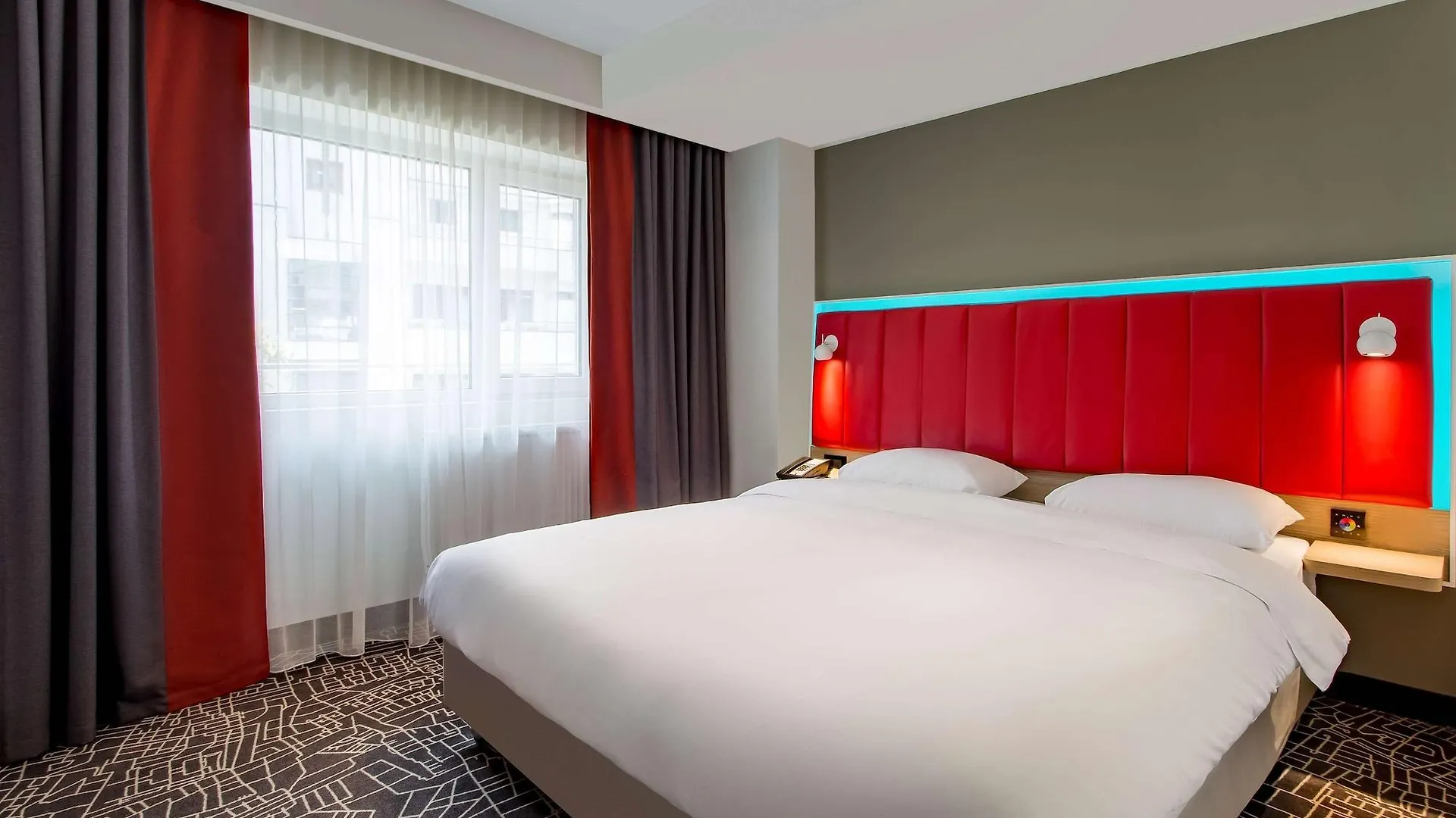 Park Inn By Radisson Bucharest Hotel & Residence 4*,
