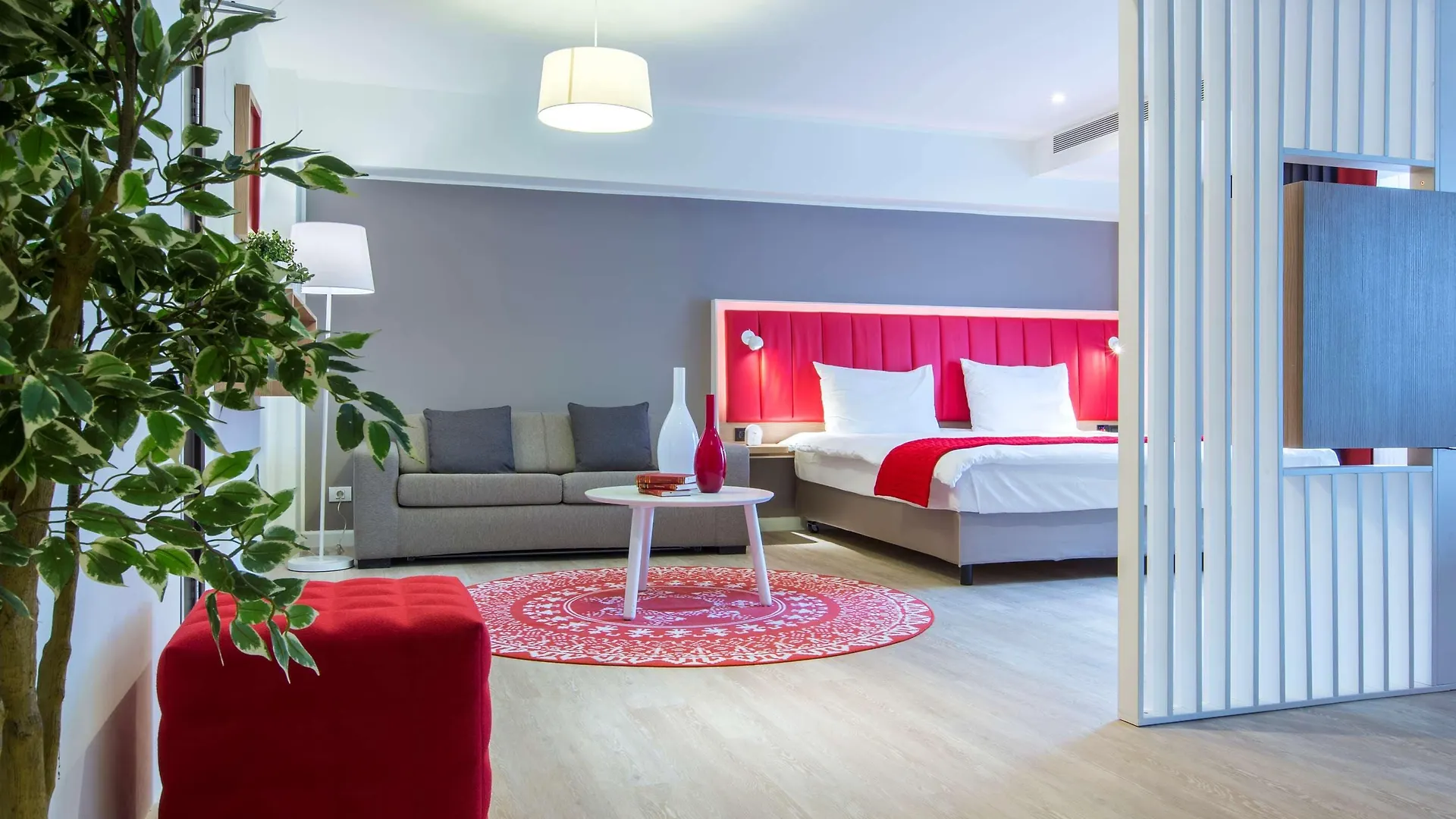 Park Inn By Radisson Bucharest Hotel & Residence 4*,