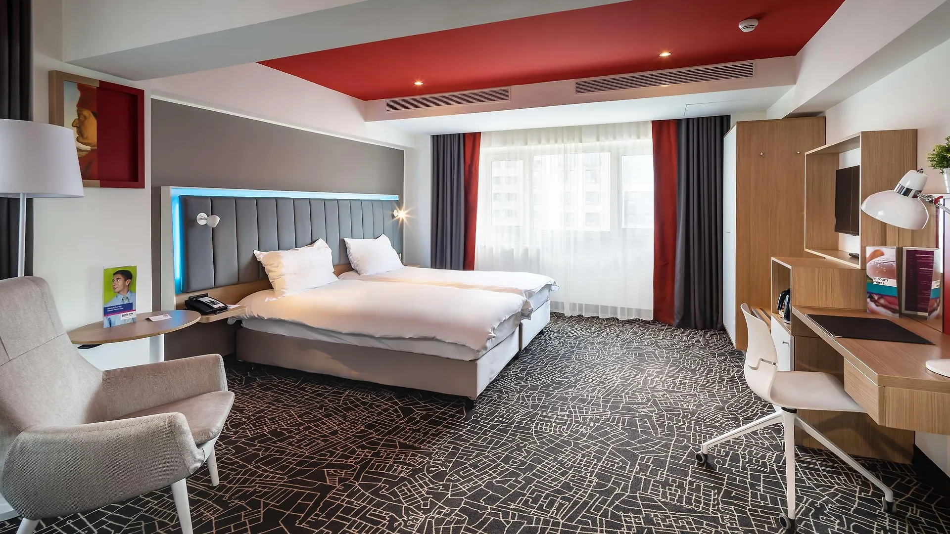 Park Inn By Radisson Bucharest Hotel & Residence 4*,