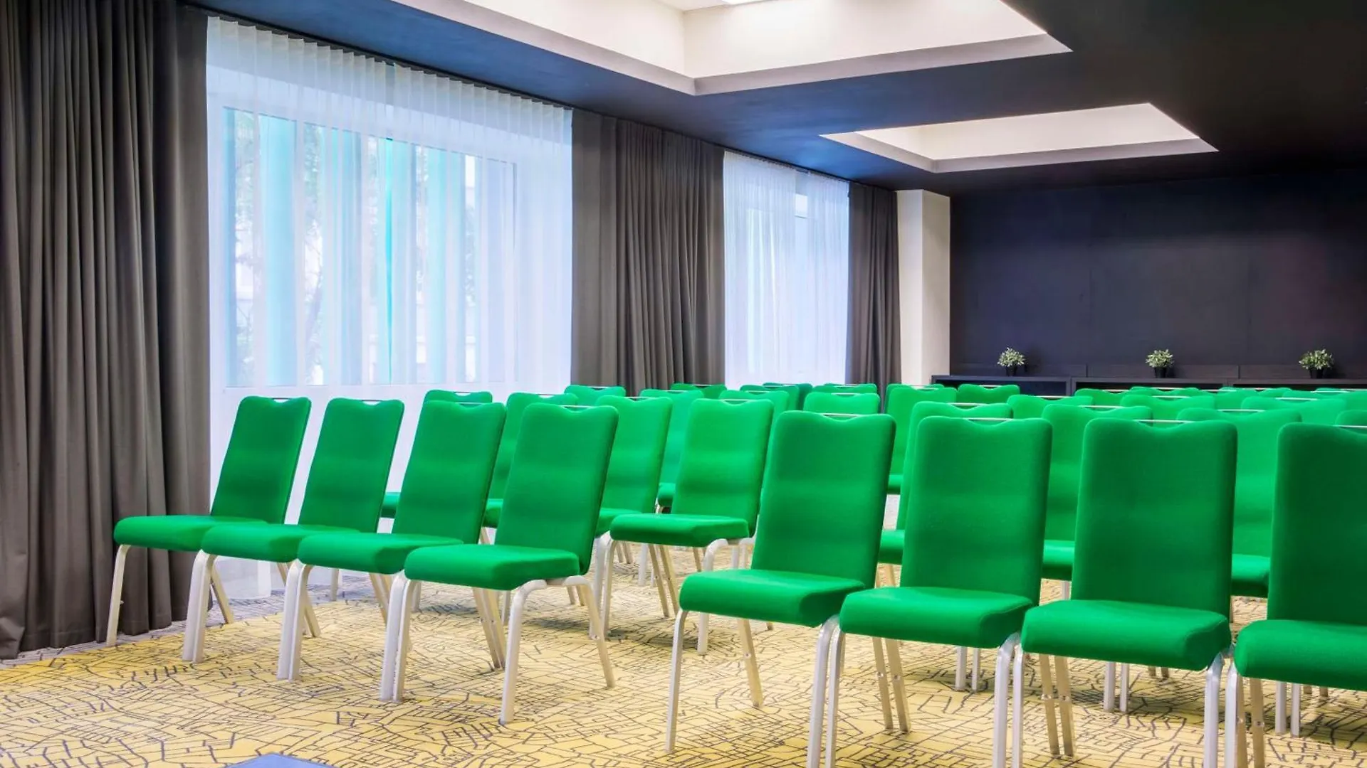 Aparthotel Park Inn By Radisson Bucharest Hotel & Residence